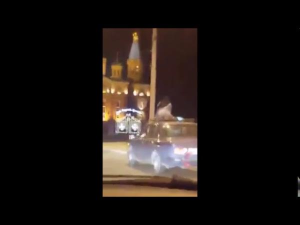 Прокатилась на крыше «шестерки»: видео